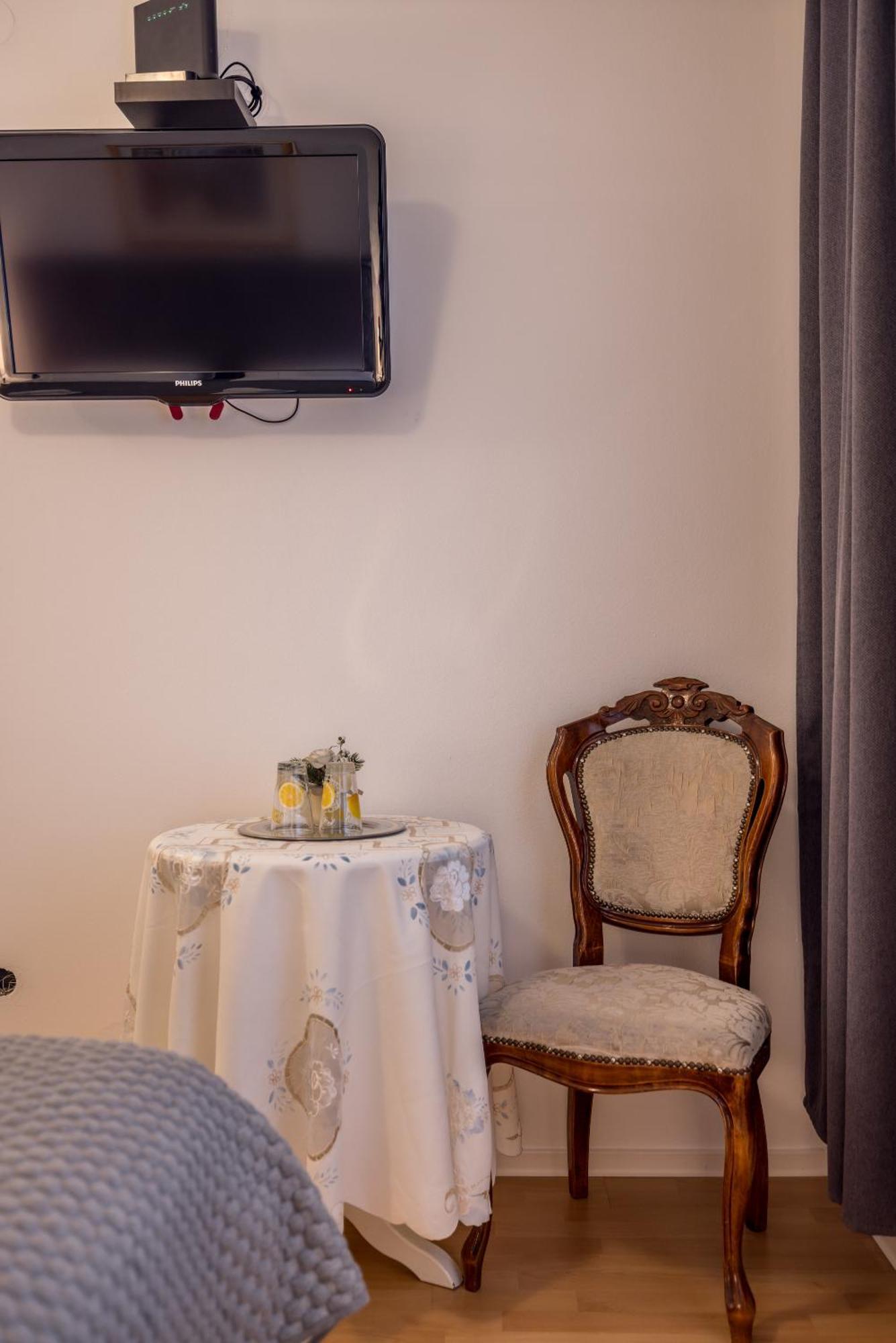 Guesthouse Rooms Split Bed & Breakfast